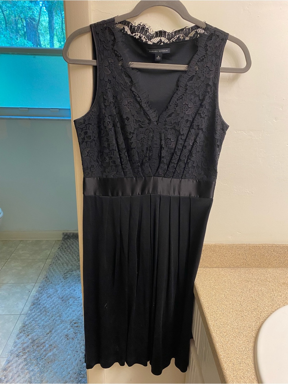 Banana Republic Black Lace V-Neck Pleated Midi Dress